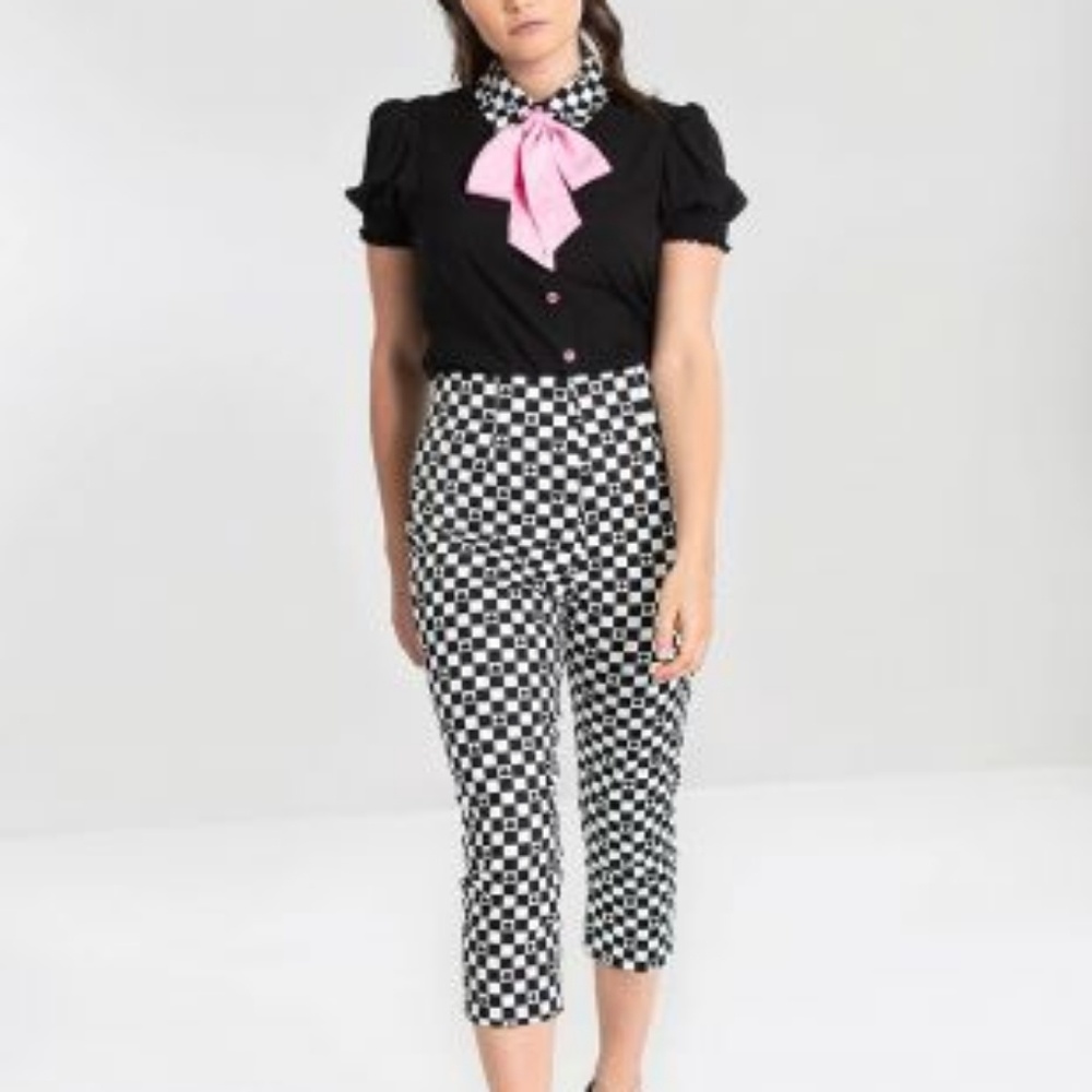 ♠ ♣ NWT Hell Bunny Pokerface Capris Size Small